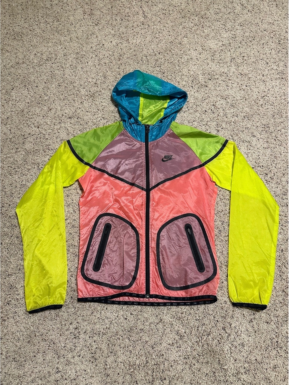 Nike Colorblock Lightweight Windbreaker Jacket with Hood Size Small